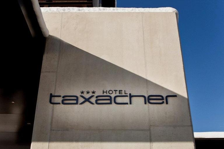 Taxacher Hotel 3*